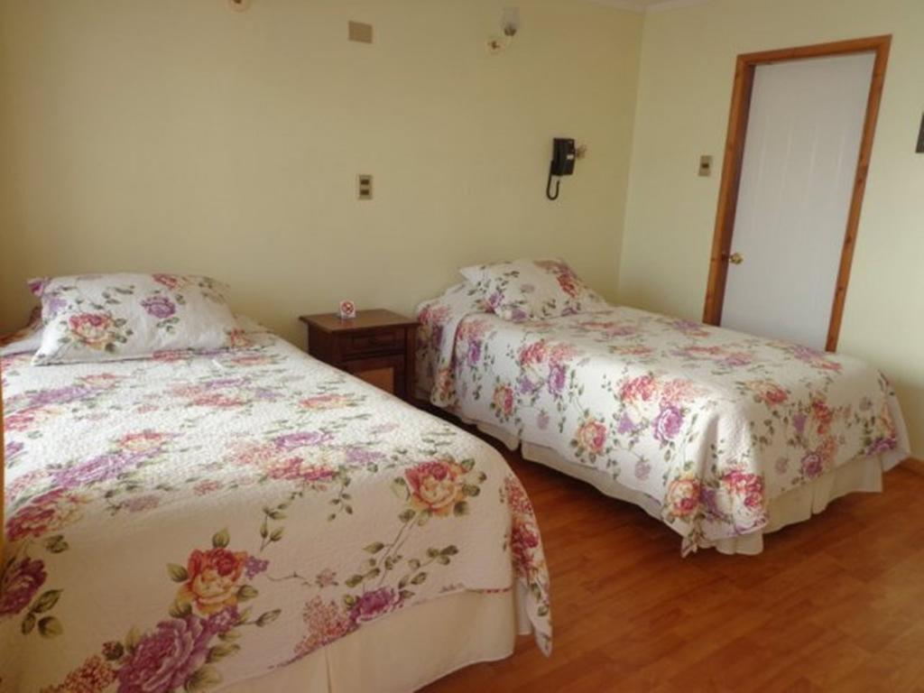 Hostal Caupolican Консепсьйон Номер фото