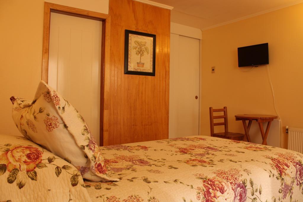 Hostal Caupolican Консепсьйон Номер фото
